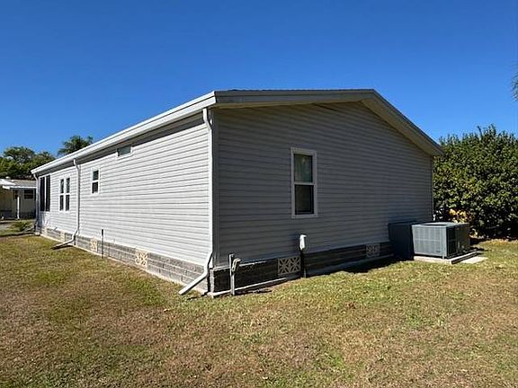 4th image of 2213 Thoreau Dr