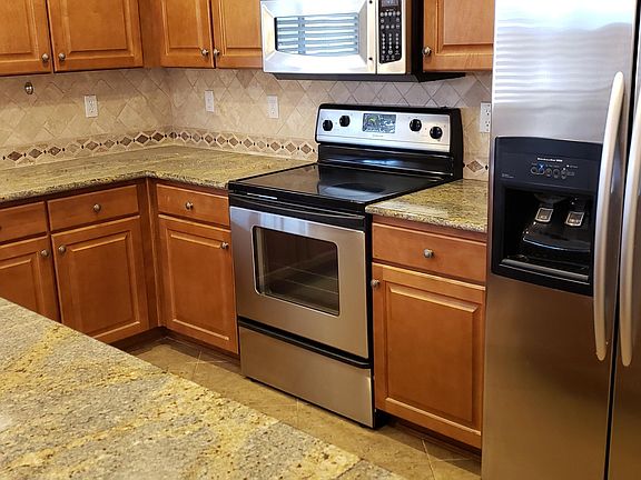 5th image of 23588 W La Vista Dr
