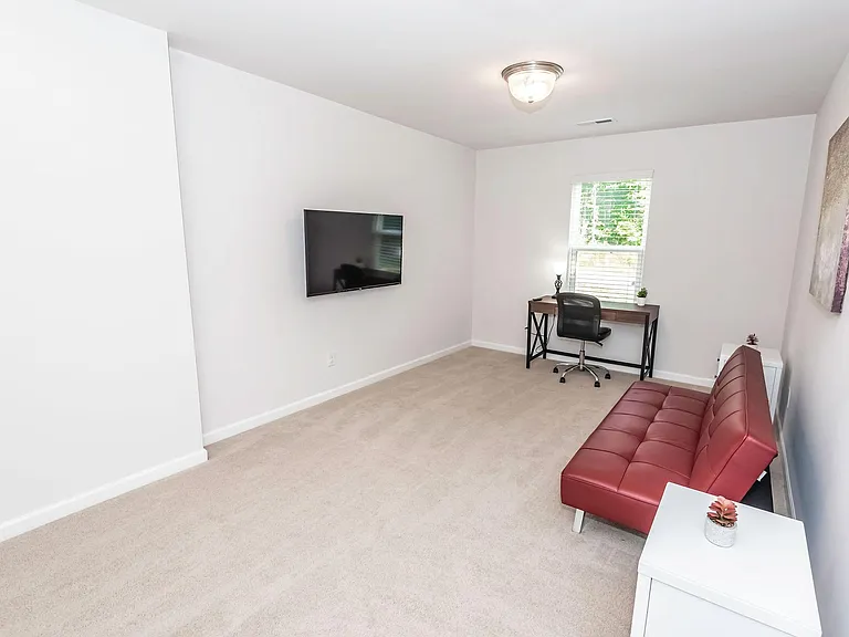 430 Carolyn Ln — Photo 16