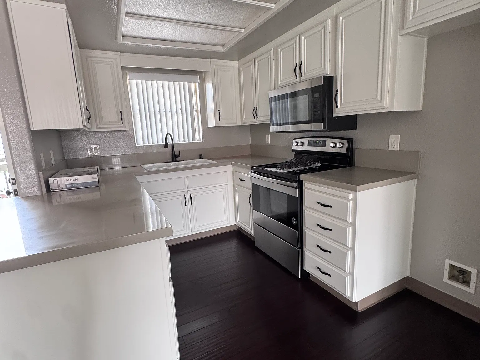2 bed, $2,950 — Photo 3