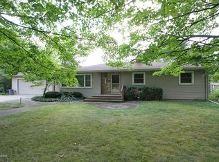 3101 Springbrook Dr, Kalamazoo, MI 49004