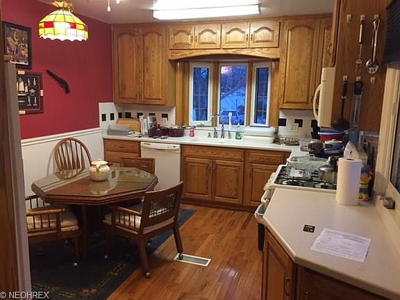 2nd image of 1149 W 23rd St