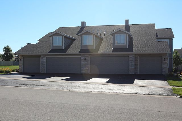 1st image of 953 Buckingham Dr #953