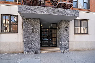 1410 York Avenue in Lenox Hill