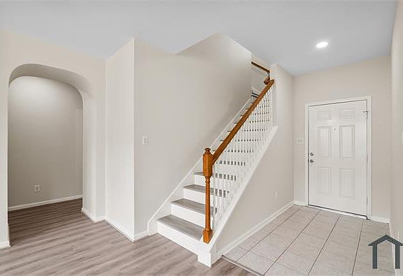 4th image of 3015 Chesapeake Bend Ln