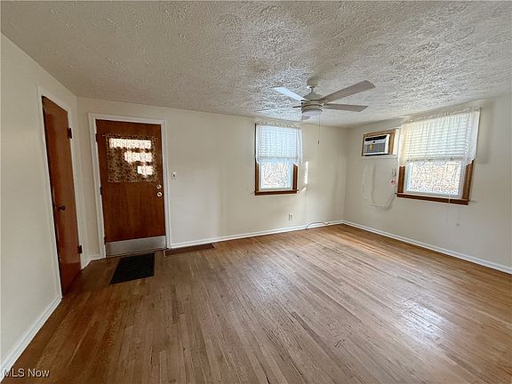 3rd image of 16190 River St NE