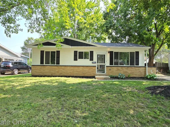 3715 Wedgewood Dr, Lansing, MI 48911