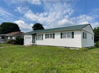 2813 Maple Ave, Point Pleasant, WV 25550