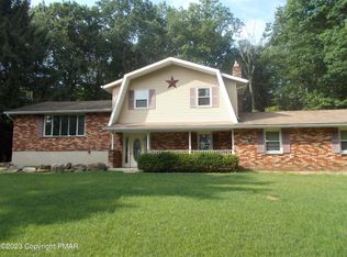 7267 Moss Dr, Swiftwater, PA 18370