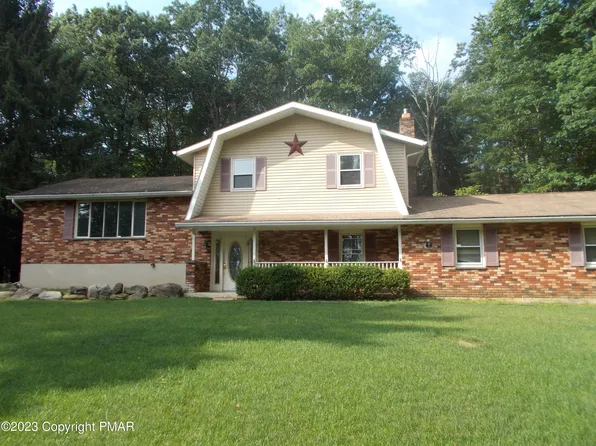 7267 Moss Dr, Swiftwater, PA 18370