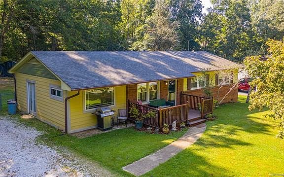 3rd image of 528 Onteora Blvd
