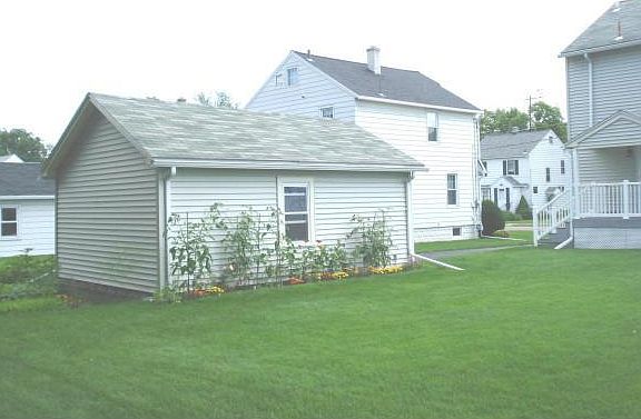 3rd image of 96 Lincoln Ave