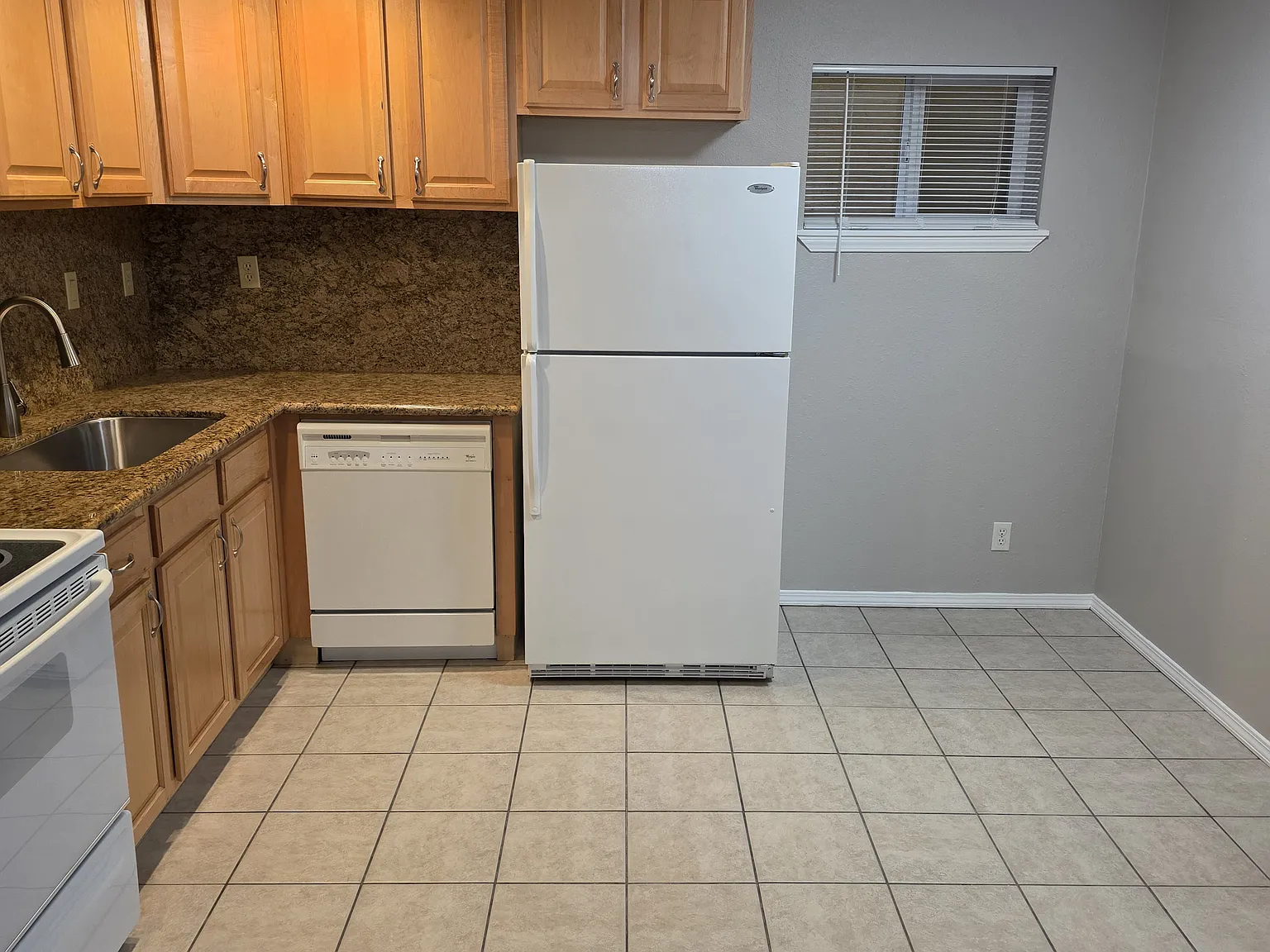 2 bed, 980 sqft, $2,950 — Photo 2