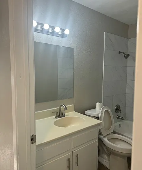 6004 Tracy Lynn Ln #A — Photo 14