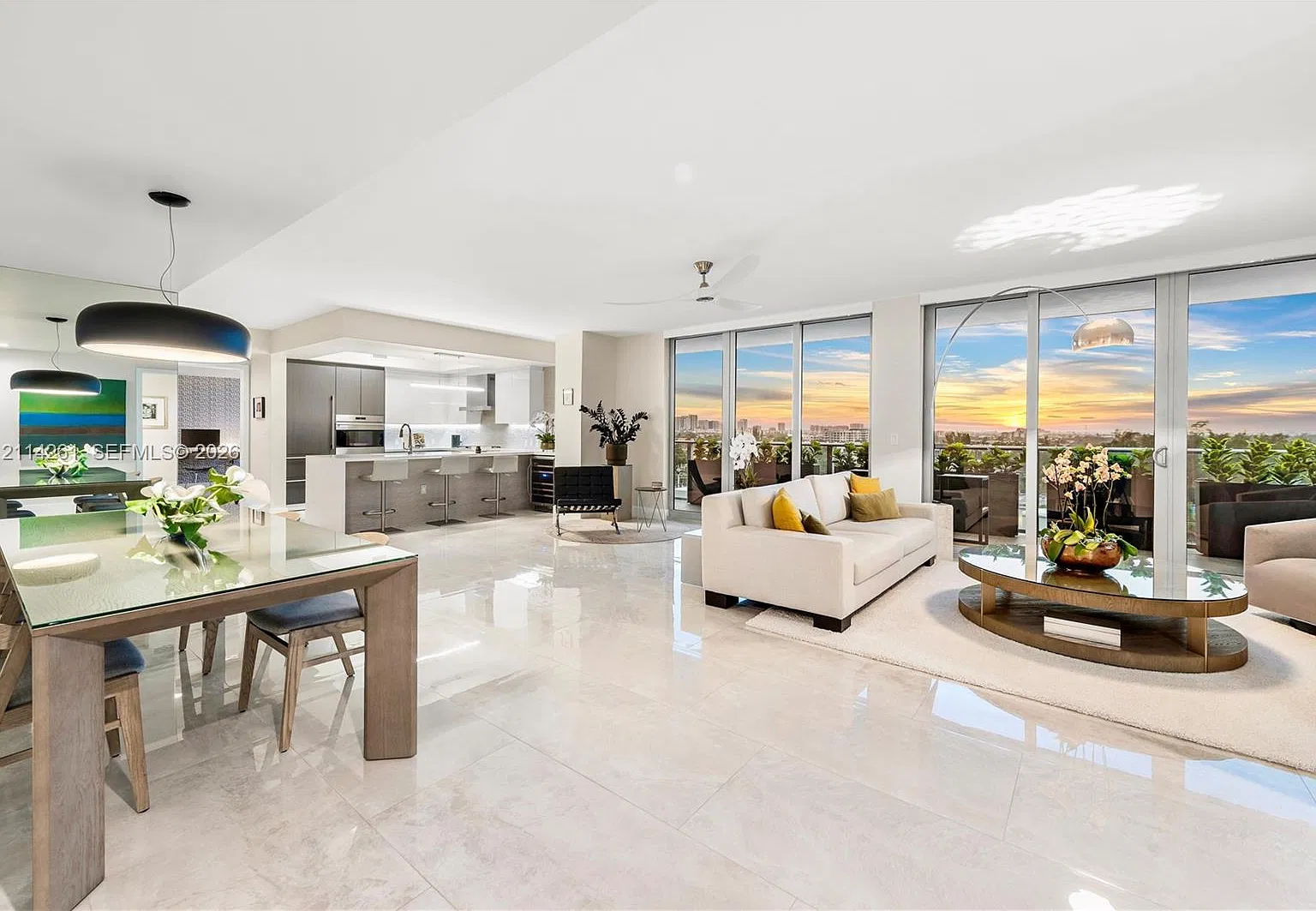 Riva Residences — Photo 1