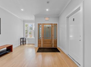 536 Newbury St #4A, Boston, MA 02215