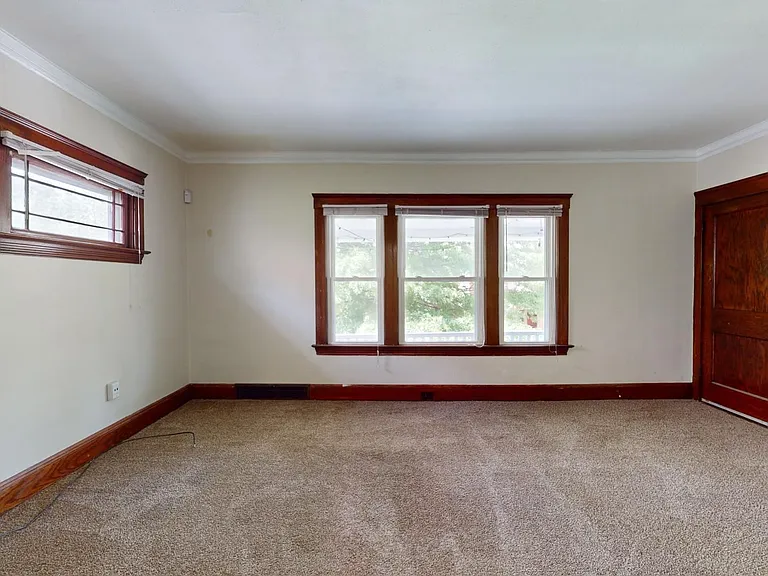 1285 Cranford Ave — Photo 6