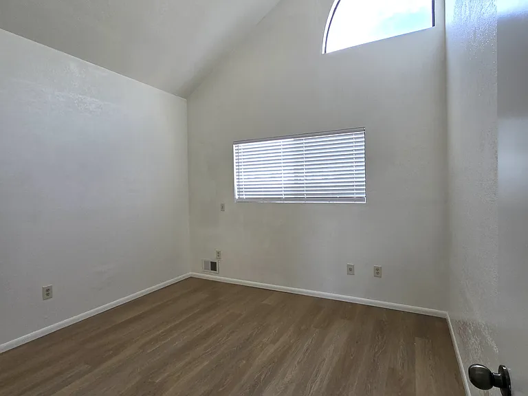 2053 Garnet Ave #1 — Photo 13