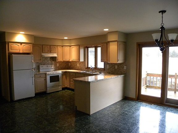 2nd image of 12B Pineview Ct