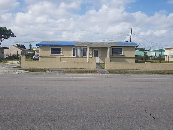 5th image of 3271 NW 207th St