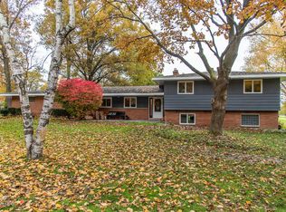 86 Hickory Ln, Battle Creek, MI 49015
