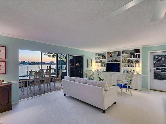 3rd image of 322 Harbour Dr