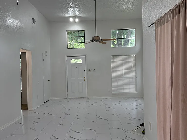 2536 Winter Oak St — Photo 4