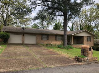 204 Woodcrest St, Hot Springs, AR 71913