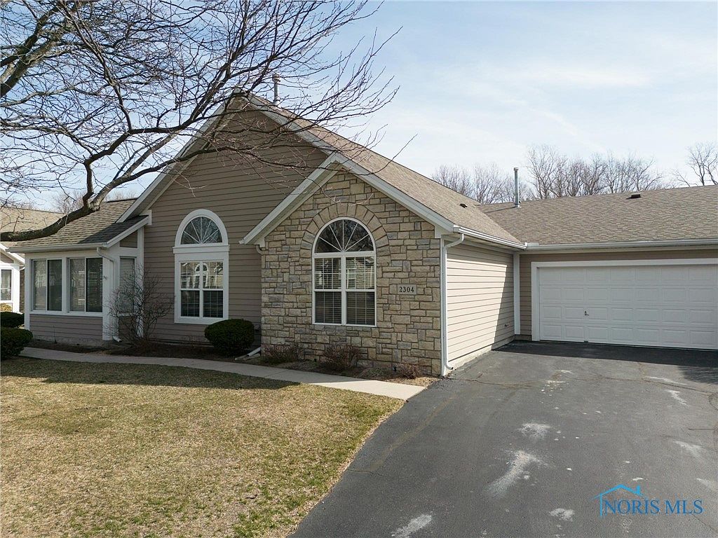 2304 Whispering Pines Dr 10230, Toledo, OH 43617 Zillow
