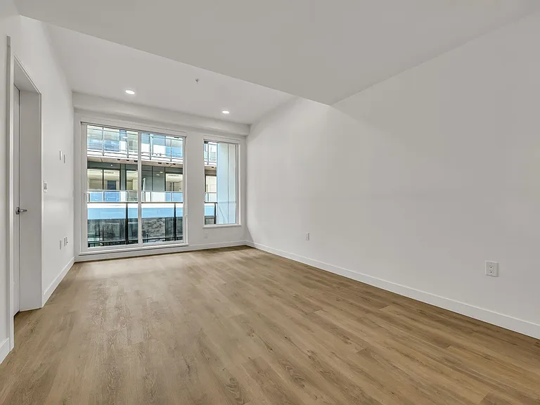 375 Clayton St #313 — Photo 10