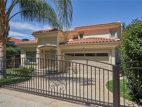 2nd image of 22137 Avenue San Luis