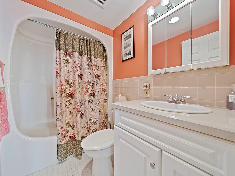 155 George Washington Blvd #306 — Photo 3