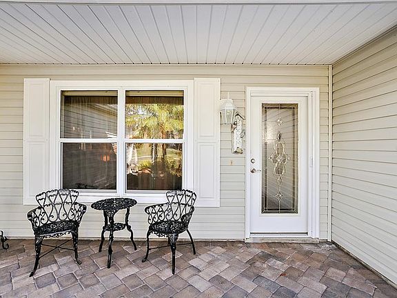 2nd image of 1920 Lancaster Ln