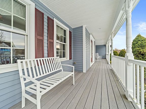 3rd image of 40 Messina Woods Dr