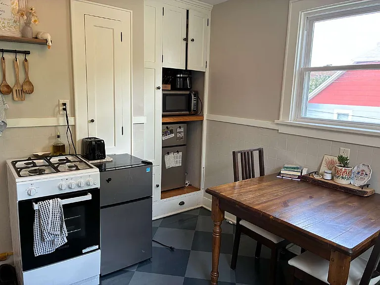 107 Elizabeth St #3 — Photo 1