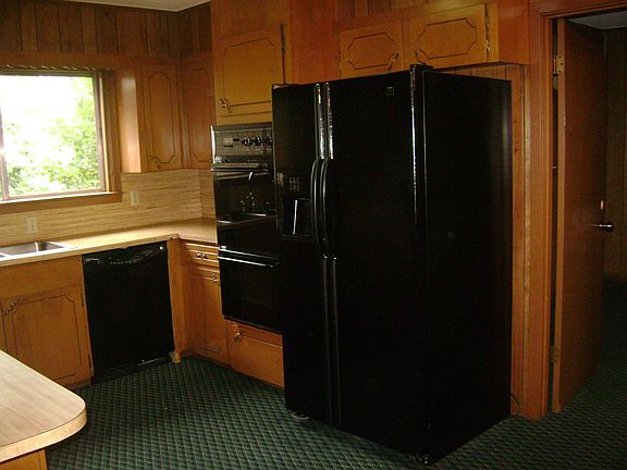 4th image of 416 Lakeshore Dr