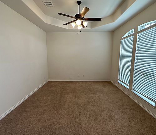 5th image of 308 Cattlemans Trl
