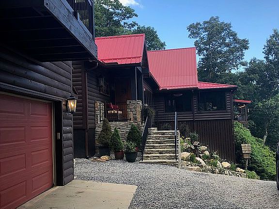 4th image of 297 Stonebrook Dr