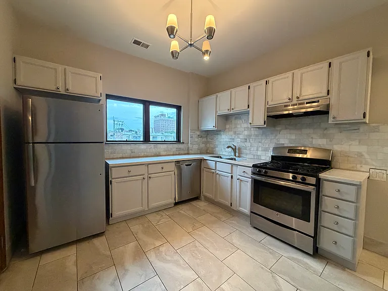 1853 N Orleans St #3 — Photo 5