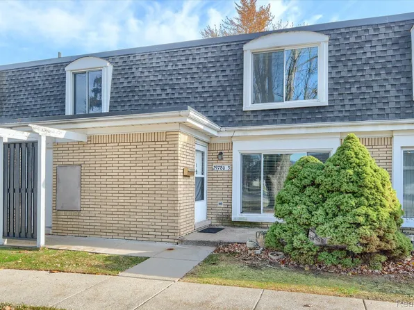 29780 City Center Dr APT 3, Warren, MI 48093