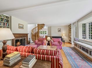 130 Montauk Hwy, East Hampton, NY 11937