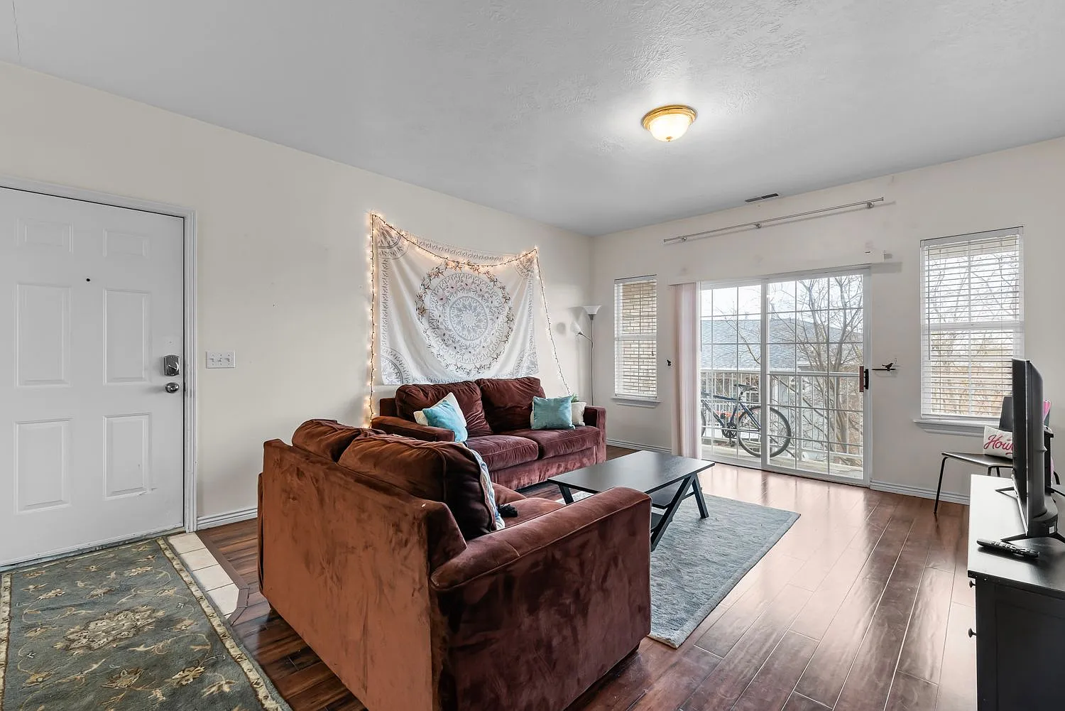 3 bed, 1224 sqft, $625 — Photo 3