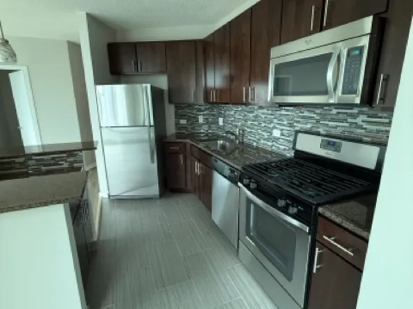 600 N Fairbanks Ct, Chicago, IL