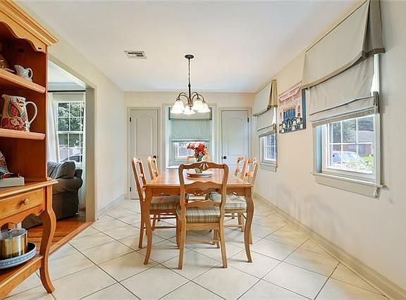 5th image of 604 Mayflower Dr