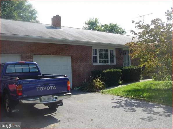 808 Browntown Rd, Bentonville, VA 22610