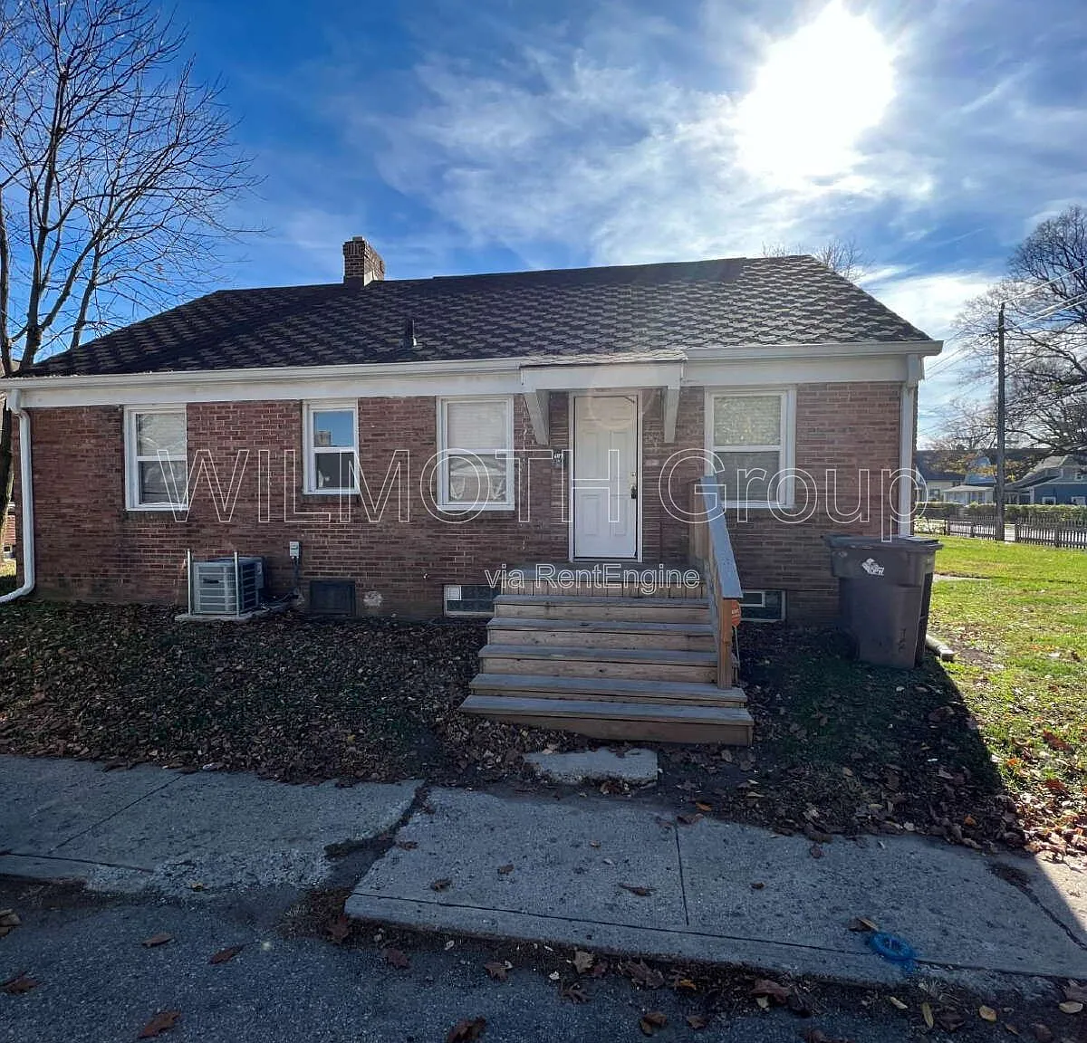 3 bed, 1.0 bath, 1000 sqft, $825 — Photo 1