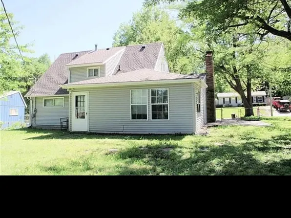 4730 Melody Ln, Kansas City, KS 66106