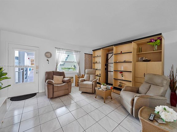 2nd image of 15610 NE 6th Ave APT 28C