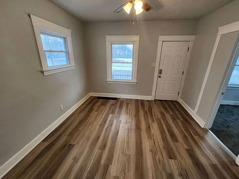 12709 Parkhill Ave — Photo 9