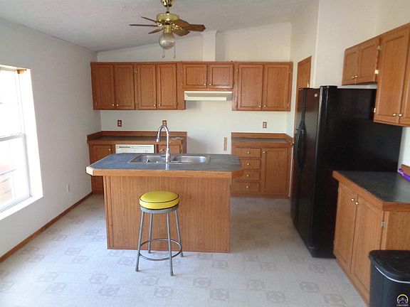5th image of 304 SE 44th Pkwy